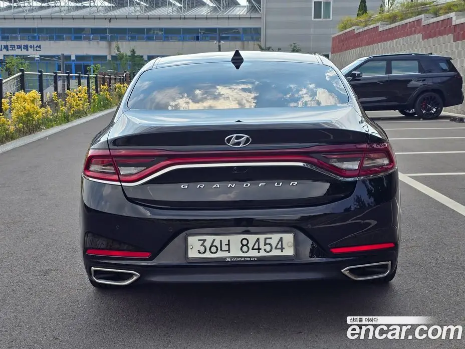 Hyundai Grandeur 2017 3.0 автомат (гидро), фото 5
