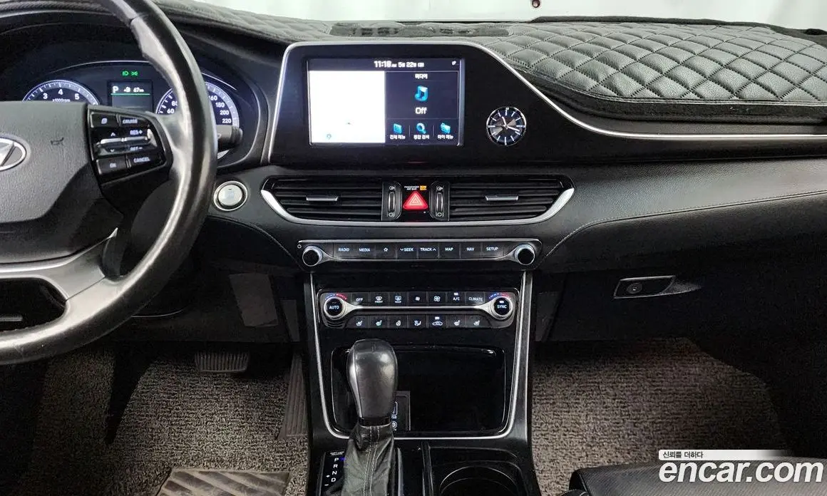 Hyundai Grandeur 2017 3.0 автомат (гидро), фото 14