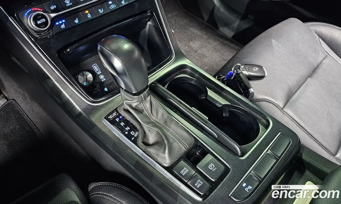 Hyundai Grandeur 2017 3.0 автомат (гидро), фото 9