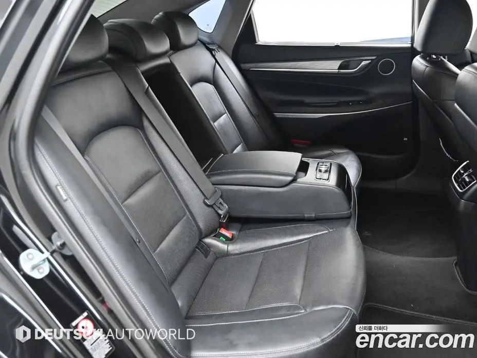 Hyundai Grandeur 2018 2.4 автомат (гидро), фото 11