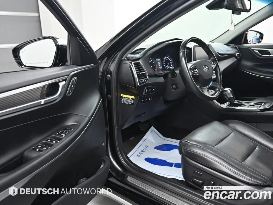 Hyundai Grandeur 2018 2.4 автомат (гидро), фото 10