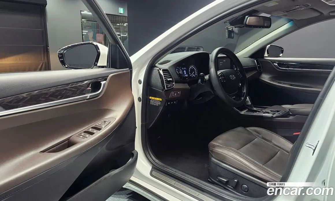 Hyundai Grandeur 2019 2.4 автомат (гидро), фото 13 Hyundai Grandeur 2019 2.4 автомат (гидро), фото 13