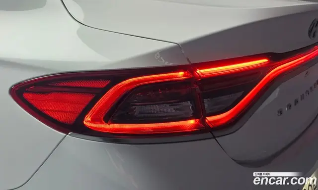 Hyundai Grandeur 2019 2.4 автомат (гидро), миниатюра 9 Hyundai Grandeur 2019 2.4 автомат (гидро), миниатюра 9