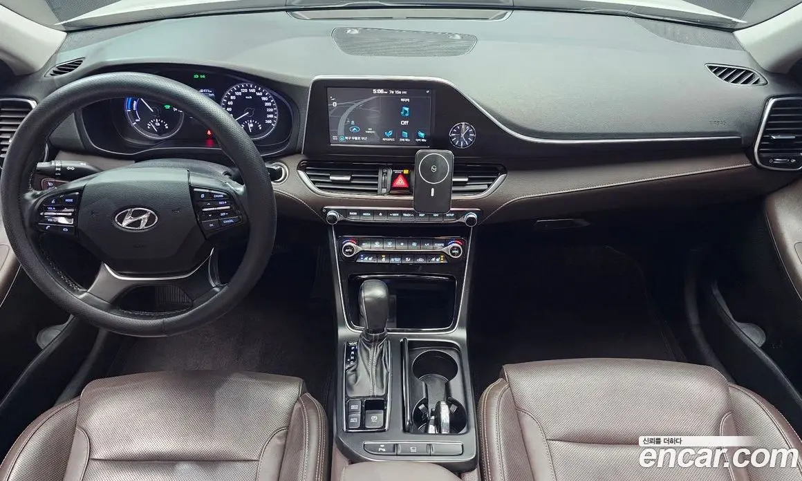 Hyundai Grandeur 2019 2.4 автомат (гидро), фото 10 Hyundai Grandeur 2019 2.4 автомат (гидро), фото 10