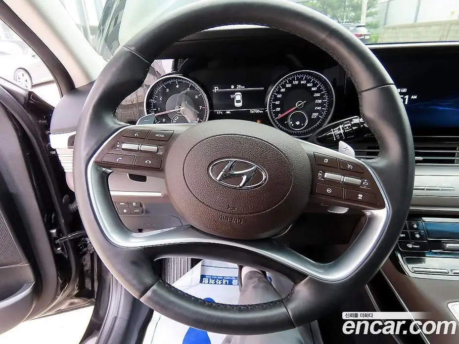 Hyundai Grandeur 2021 2.5 автомат (гидро), фото 8