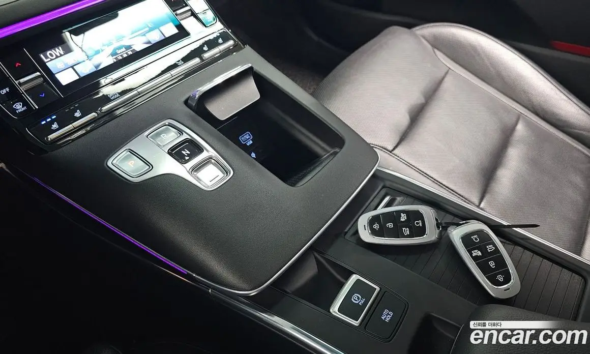 Hyundai Grandeur 2022 2.4 автомат (гидро), фото 9