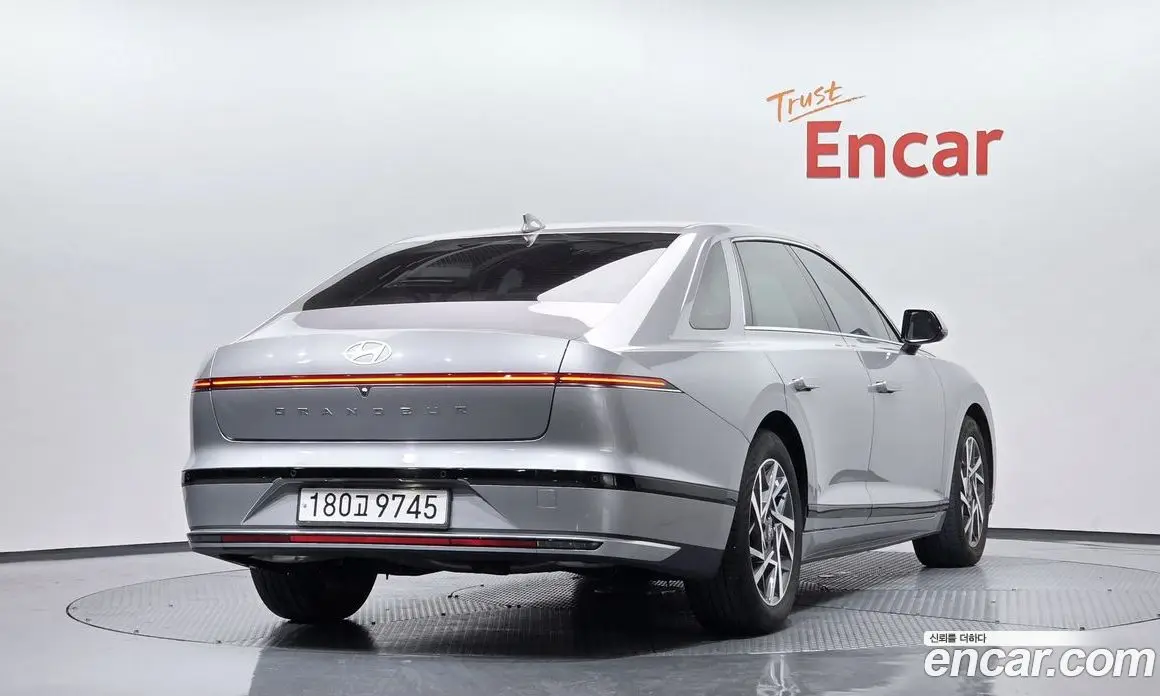 Hyundai Grandeur 2023 3.5 автомат (гидро), фото 1 Hyundai Grandeur 2023 3.5 автомат (гидро), фото 1
