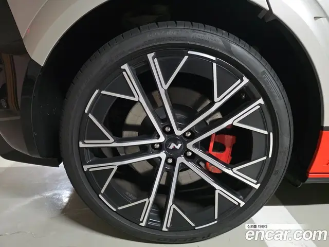 Hyundai Ioniq 5 2023 автомат (гидро), миниатюра 12