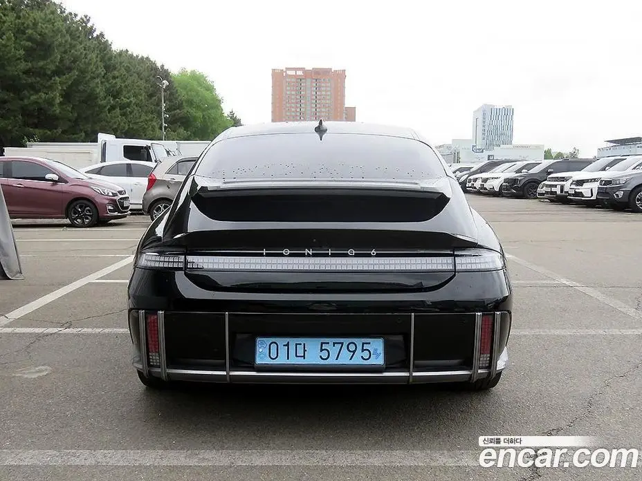Hyundai Ioniq 6 2022 1.0 автомат (гидро), фото 3