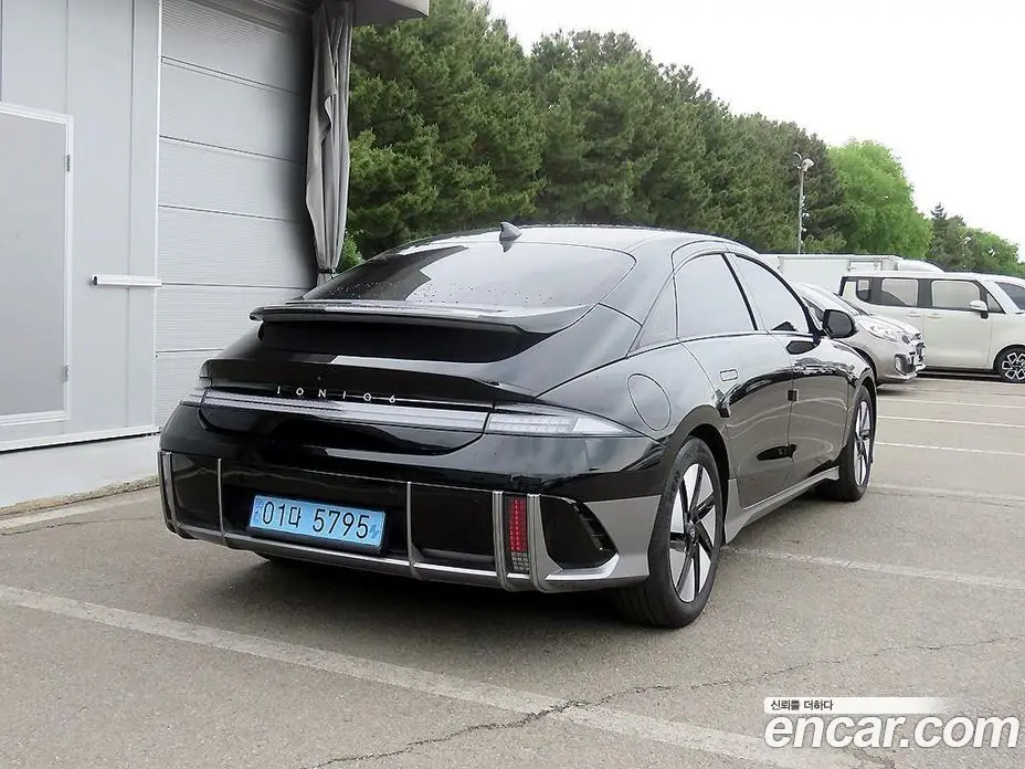 Hyundai Ioniq 6 2022 1.0 автомат (гидро), фото 4
