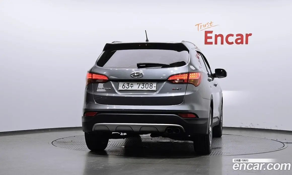 Hyundai Santa Fe 2015 2.0 автомат (гидро), фото 4 Hyundai Santa Fe 2015 2.0 автомат (гидро), фото 4
