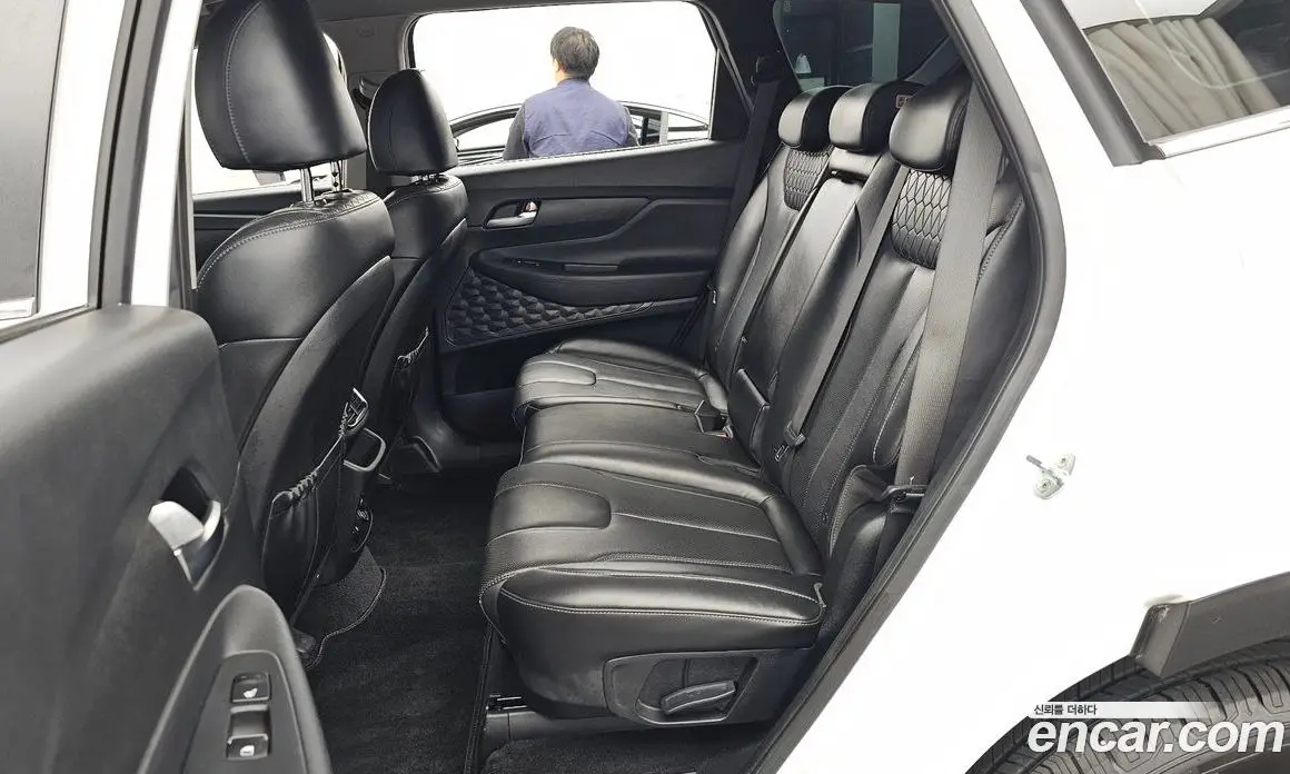Hyundai Santa Fe 2018 2.0 автомат (гидро), фото 16