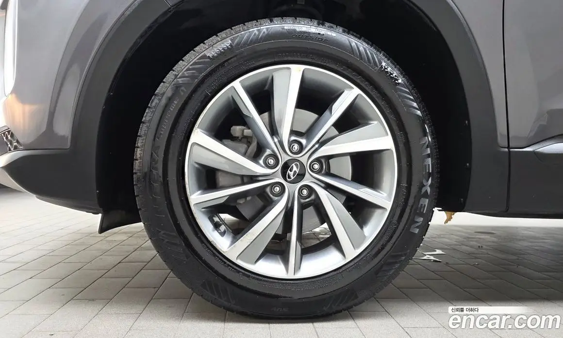 Hyundai Santa Fe 2019 2.0 автомат (гидро), фото 5