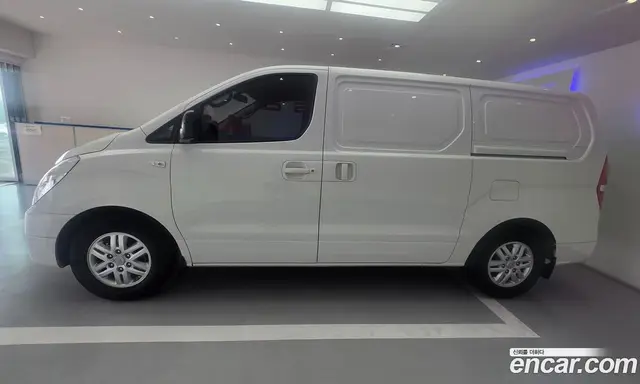 Hyundai Starex 2016 2.5 автомат (гидро), миниатюра 2 Hyundai Starex 2016 2.5 автомат (гидро), миниатюра 2