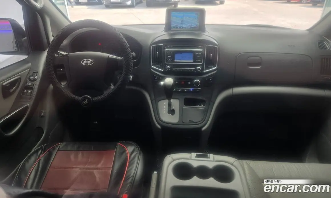 Hyundai Starex 2016 2.5 автомат (гидро), фото 12 Hyundai Starex 2016 2.5 автомат (гидро), фото 12