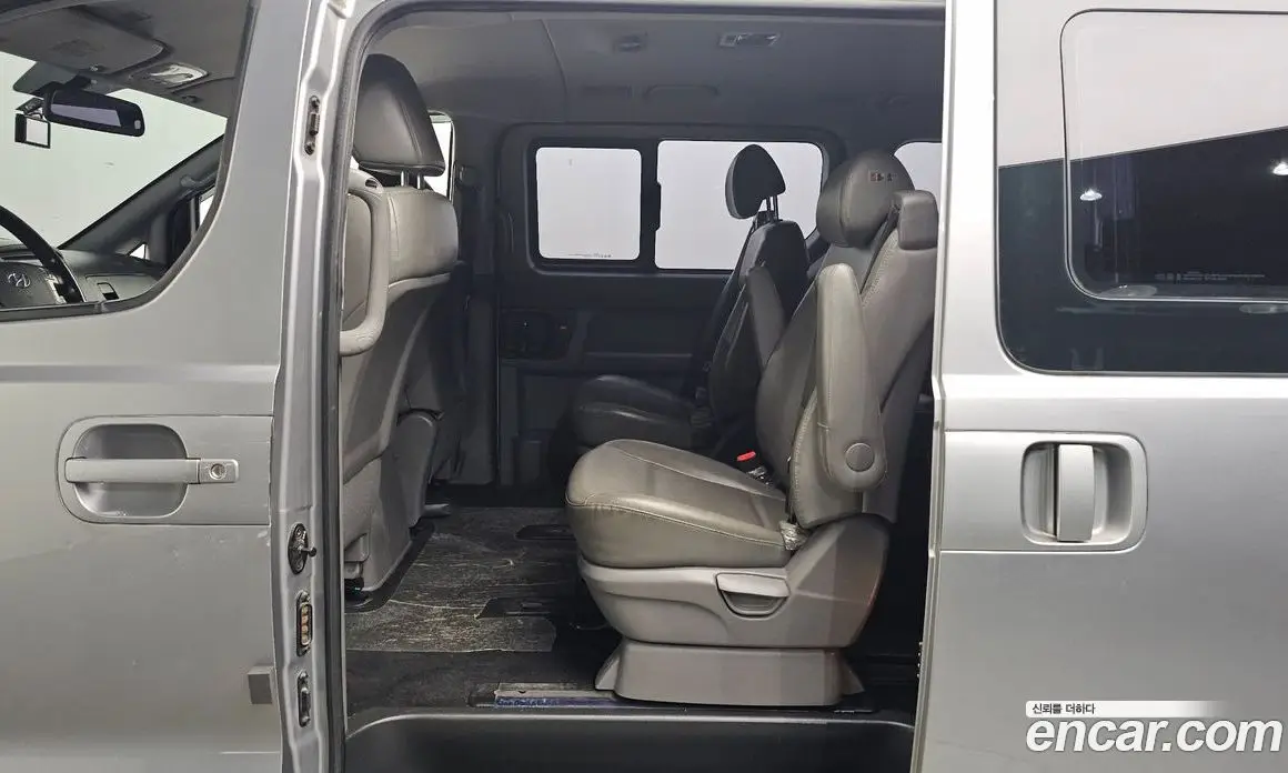 Hyundai Starex 2018 2.5 автомат (гидро), фото 11