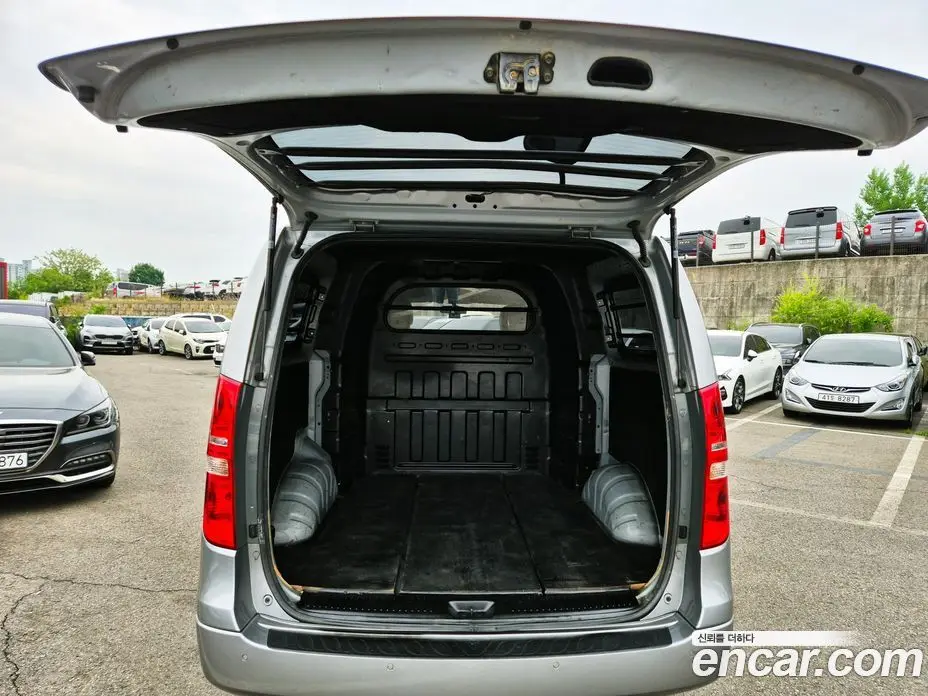 Hyundai Starex 2018 2.5 автомат (гидро), фото 16