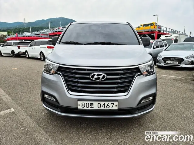 Hyundai Starex 2018 2.5 автомат (гидро), миниатюра 3