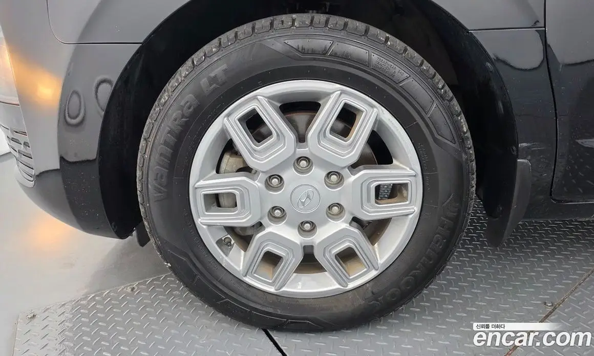 Hyundai Staria 2021 2.2 автомат (гидро), фото 5