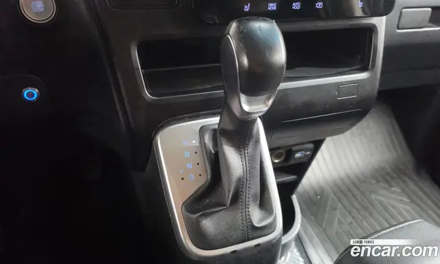 Hyundai Staria 2021 2.2 автомат (гидро), миниатюра 9