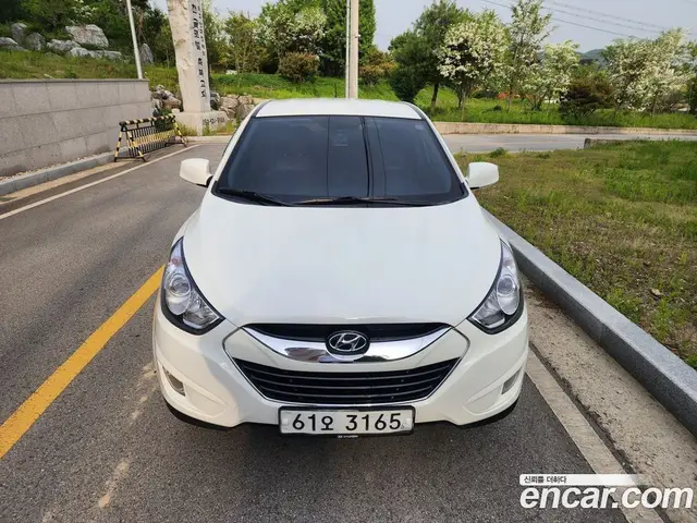 Hyundai Tucson 2011 2.0 автомат (гидро), миниатюра 2