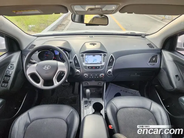 Hyundai Tucson 2011 2.0 автомат (гидро), миниатюра 11
