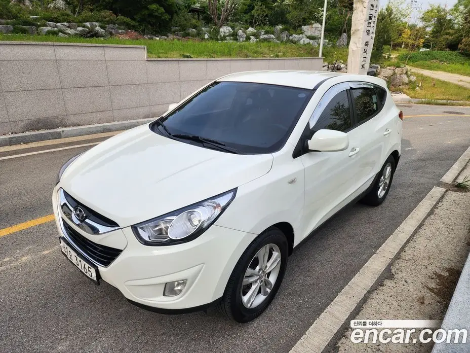 Hyundai Tucson 2011 2.0 автомат (гидро), фото 3
