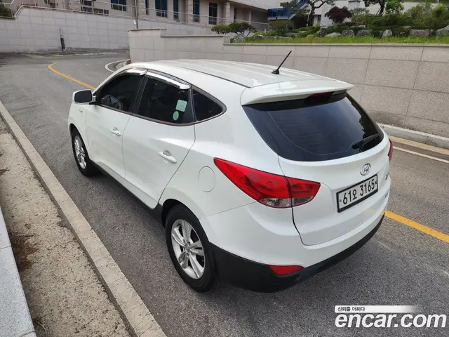 Hyundai Tucson 2011 2.0 автомат (гидро), миниатюра 5