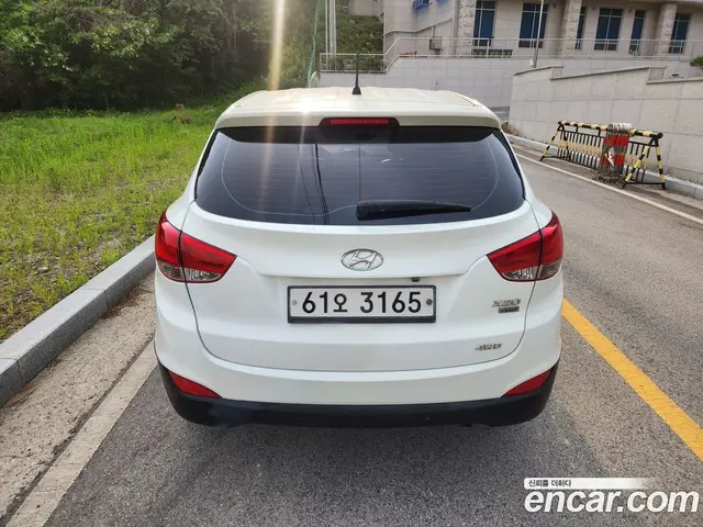 Hyundai Tucson 2011 2.0 автомат (гидро), миниатюра 6