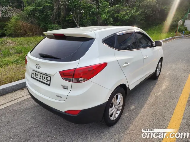 Hyundai Tucson 2011 2.0 автомат (гидро), миниатюра 7