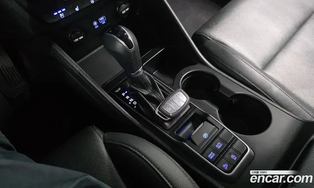 Hyundai Tucson 2017 1.7 автомат (гидро), миниатюра 9