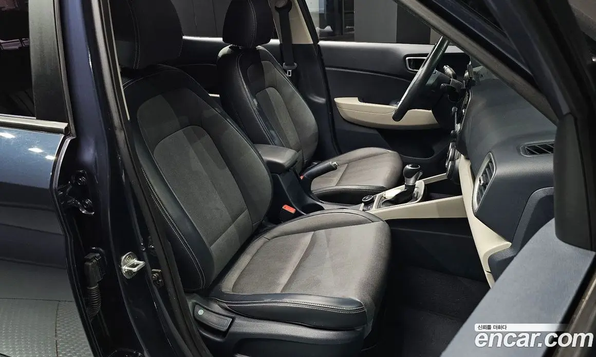 Hyundai Venue 2019 1.6 автомат (гидро), фото 16 Hyundai Venue 2019 1.6 автомат (гидро), фото 16