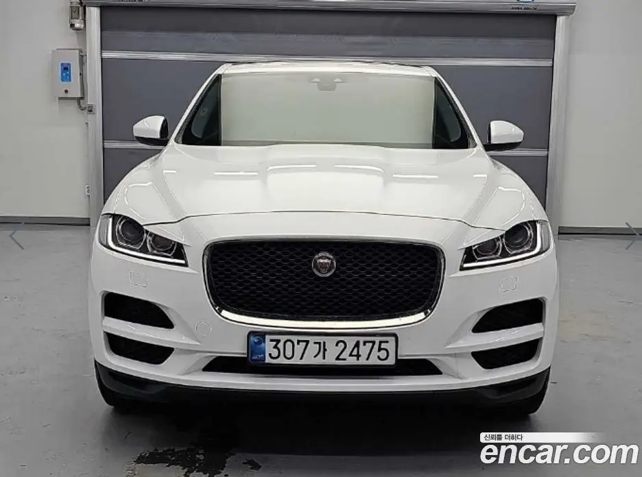 Jaguar F-Pace 2018 2.0 автомат (гидро), фото 2 Jaguar F-Pace 2018 2.0 автомат (гидро), фото 2