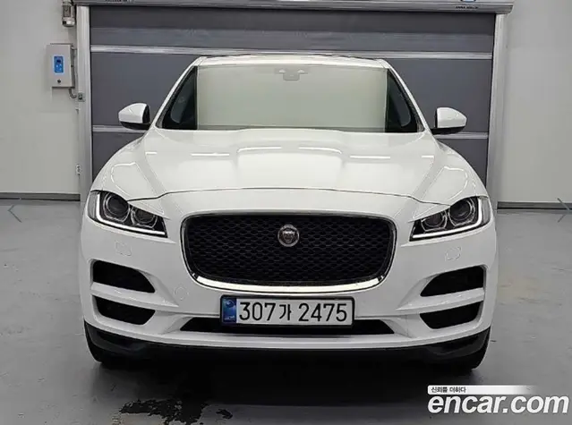 Jaguar F-Pace 2018 2.0 автомат (гидро), миниатюра 2 Jaguar F-Pace 2018 2.0 автомат (гидро), миниатюра 2