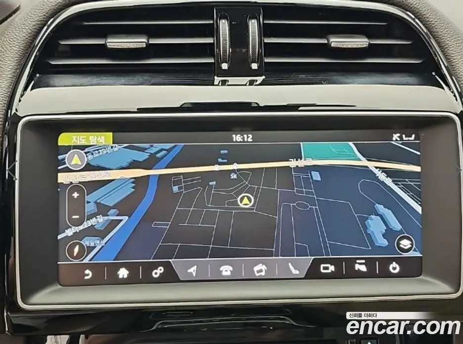 Jaguar F-Pace 2018 2.0 автомат (гидро), фото 15 Jaguar F-Pace 2018 2.0 автомат (гидро), фото 15