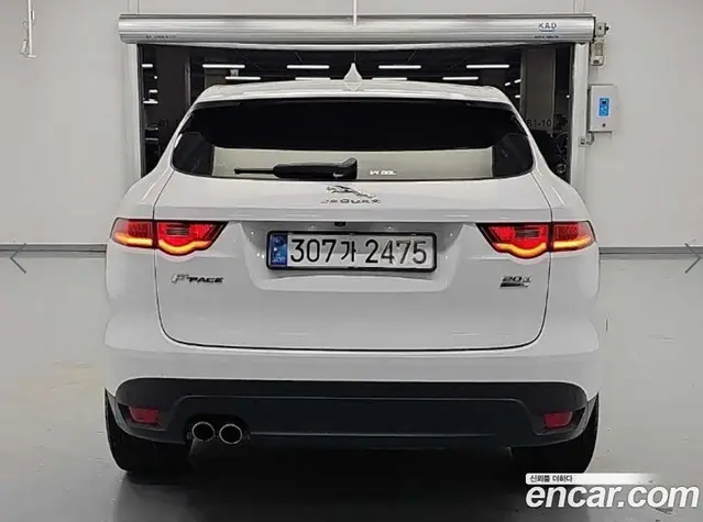 Jaguar F-Pace 2018 2.0 автомат (гидро), миниатюра 3 Jaguar F-Pace 2018 2.0 автомат (гидро), миниатюра 3