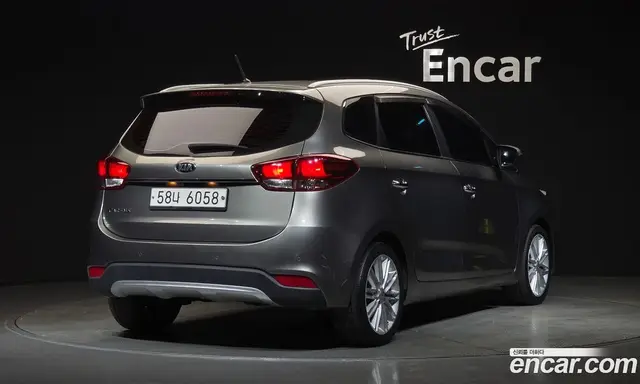 Kia Carens 2017 2.0 автомат (гидро), миниатюра 2