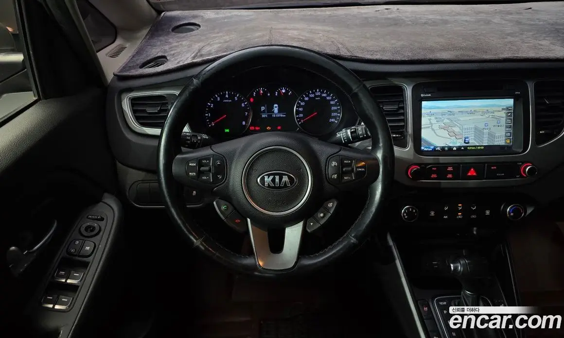 Kia Carens 2017 2.0 автомат (гидро), фото 13