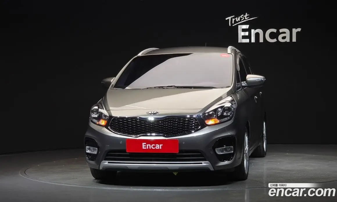 Kia Carens 2017 2.0 автомат (гидро), фото 3