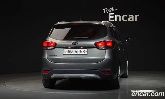 Kia Carens 2017 2.0 автомат (гидро), миниатюра 4