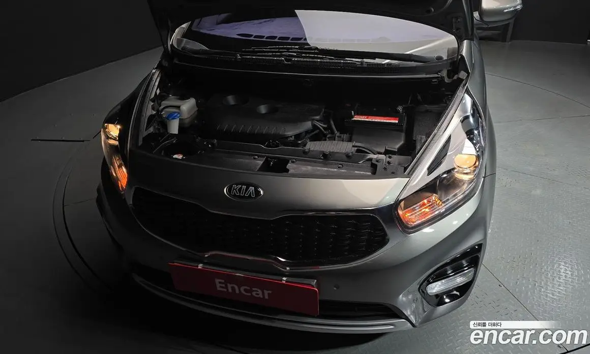 Kia Carens 2017 2.0 автомат (гидро), фото 6
