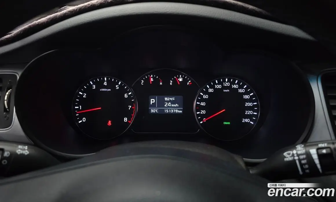 Kia Carens 2017 2.0 автомат (гидро), фото 8
