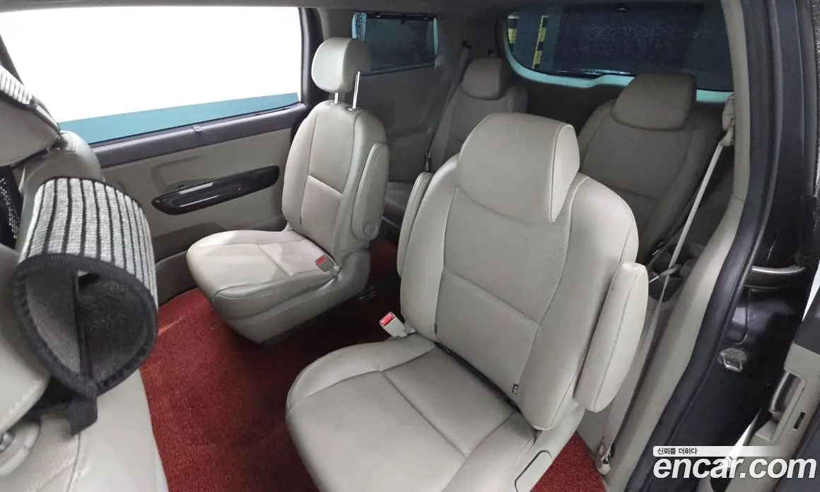 Kia Carnival 2014 2.2 автомат (гидро), фото 12 Kia Carnival 2014 2.2 автомат (гидро), фото 12