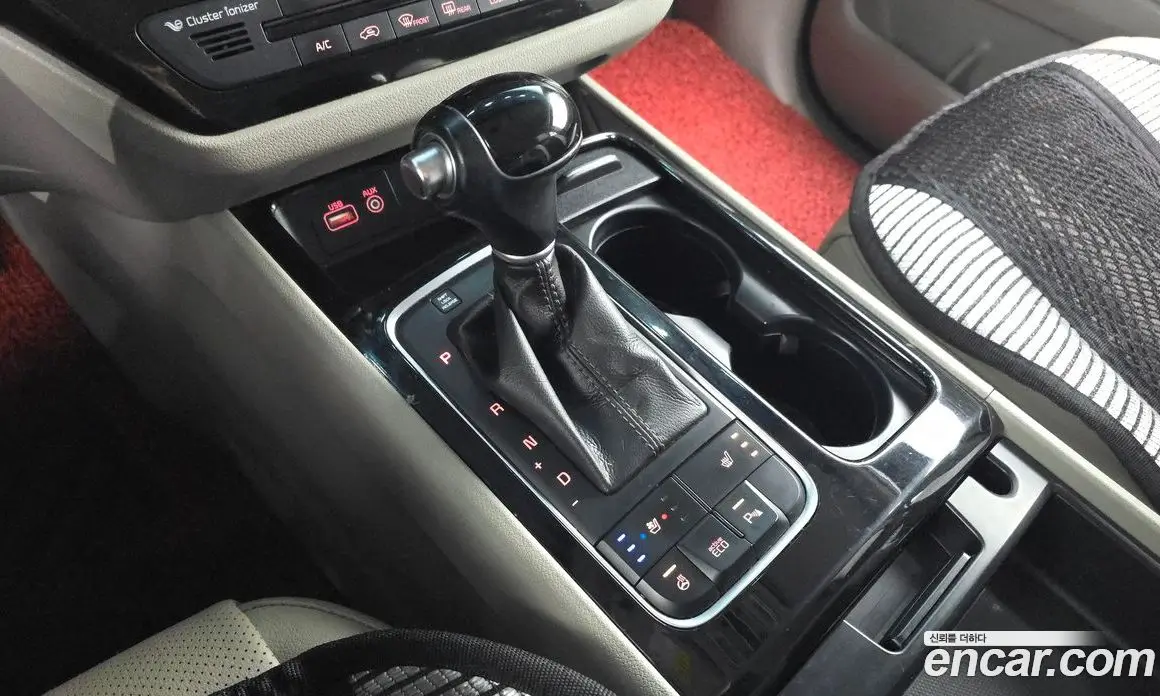 Kia Carnival 2014 2.2 автомат (гидро), фото 9 Kia Carnival 2014 2.2 автомат (гидро), фото 9