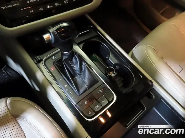 Kia Carnival 2014 2.2 автомат (гидро), миниатюра 12