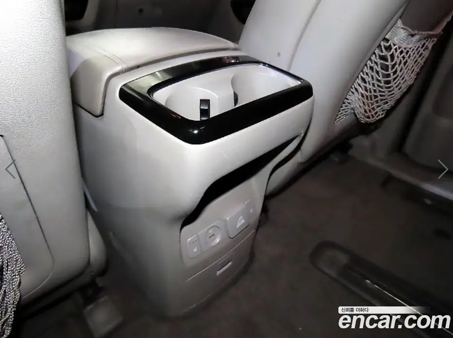 Kia Carnival 2014 2.2 автомат (гидро), фото 16 Kia Carnival 2014 2.2 автомат (гидро), фото 16