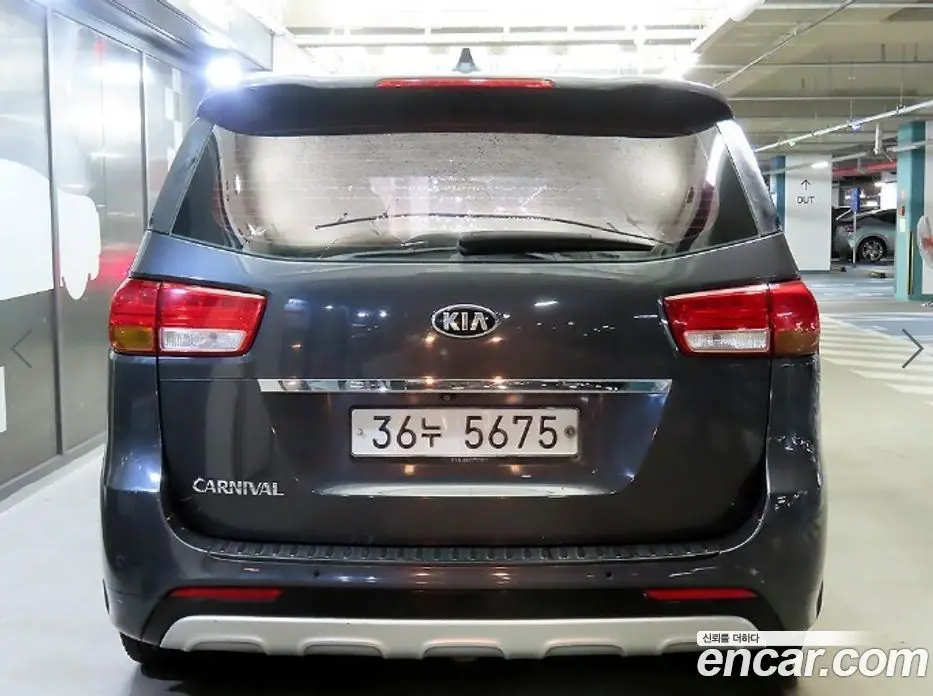 Kia Carnival 2014 2.2 автомат (гидро), фото 5 Kia Carnival 2014 2.2 автомат (гидро), фото 5
