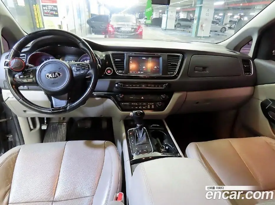 Kia Carnival 2014 2.2 автомат (гидро), фото 10 Kia Carnival 2014 2.2 автомат (гидро), фото 10
