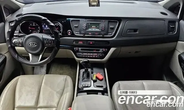 Kia Carnival 2015 2.2 автомат (гидро), миниатюра 7 Kia Carnival 2015 2.2 автомат (гидро), миниатюра 7