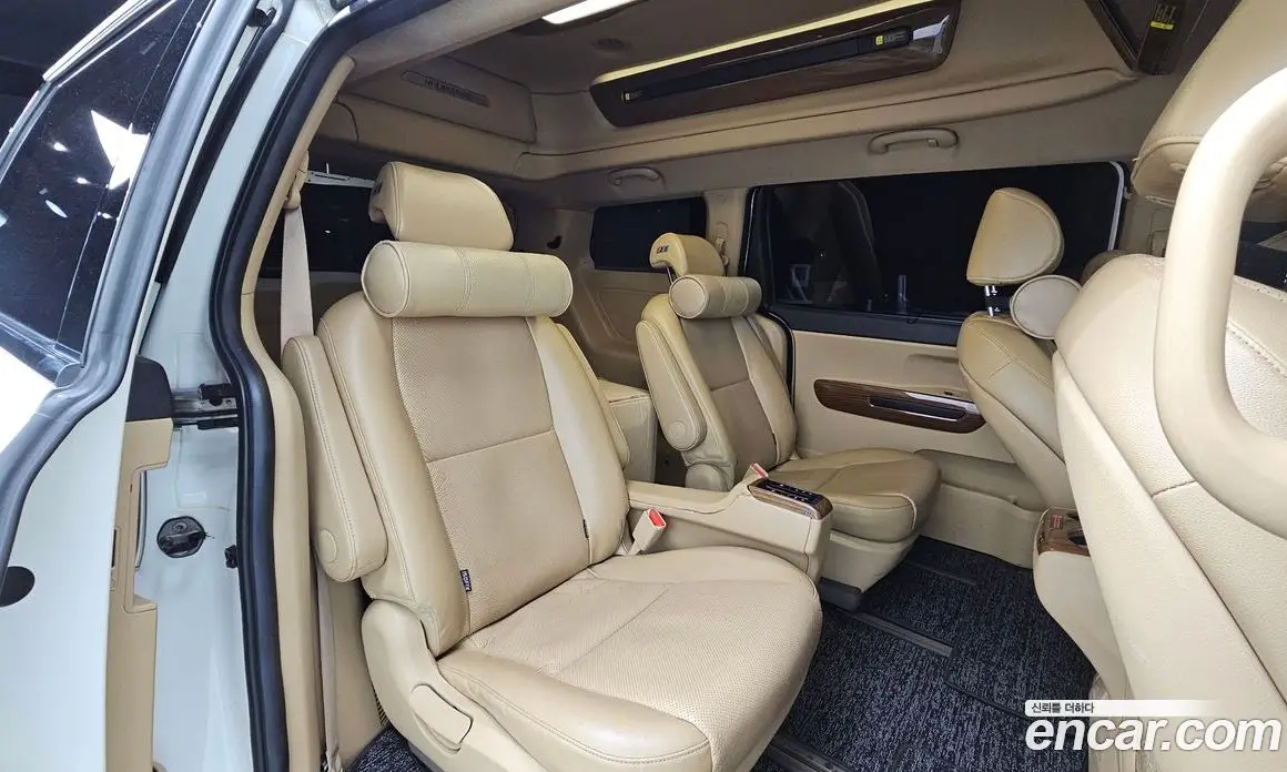 Kia Carnival 2015 2.2 автомат (гидро), фото 12